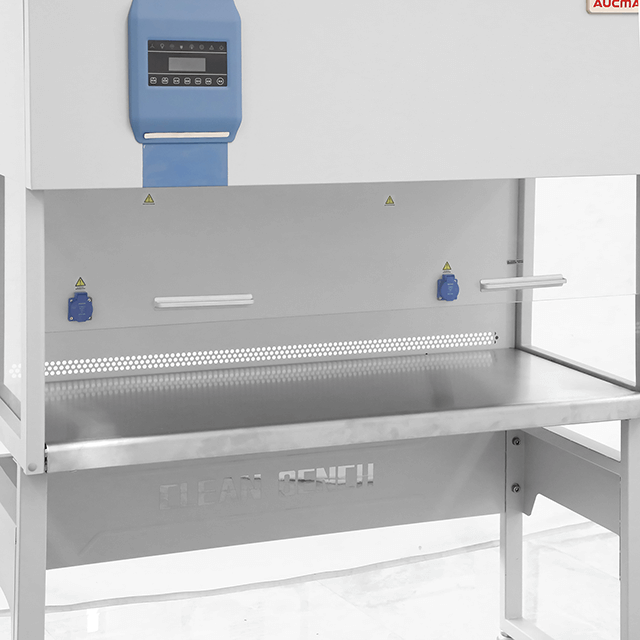 Bancada limpa com gabinete de trabalho de fluxo laminar com lâmpada UV