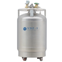 Como os recipientes de nitrogênio líquido garantem o armazenamento seguro de materiais criogênicos